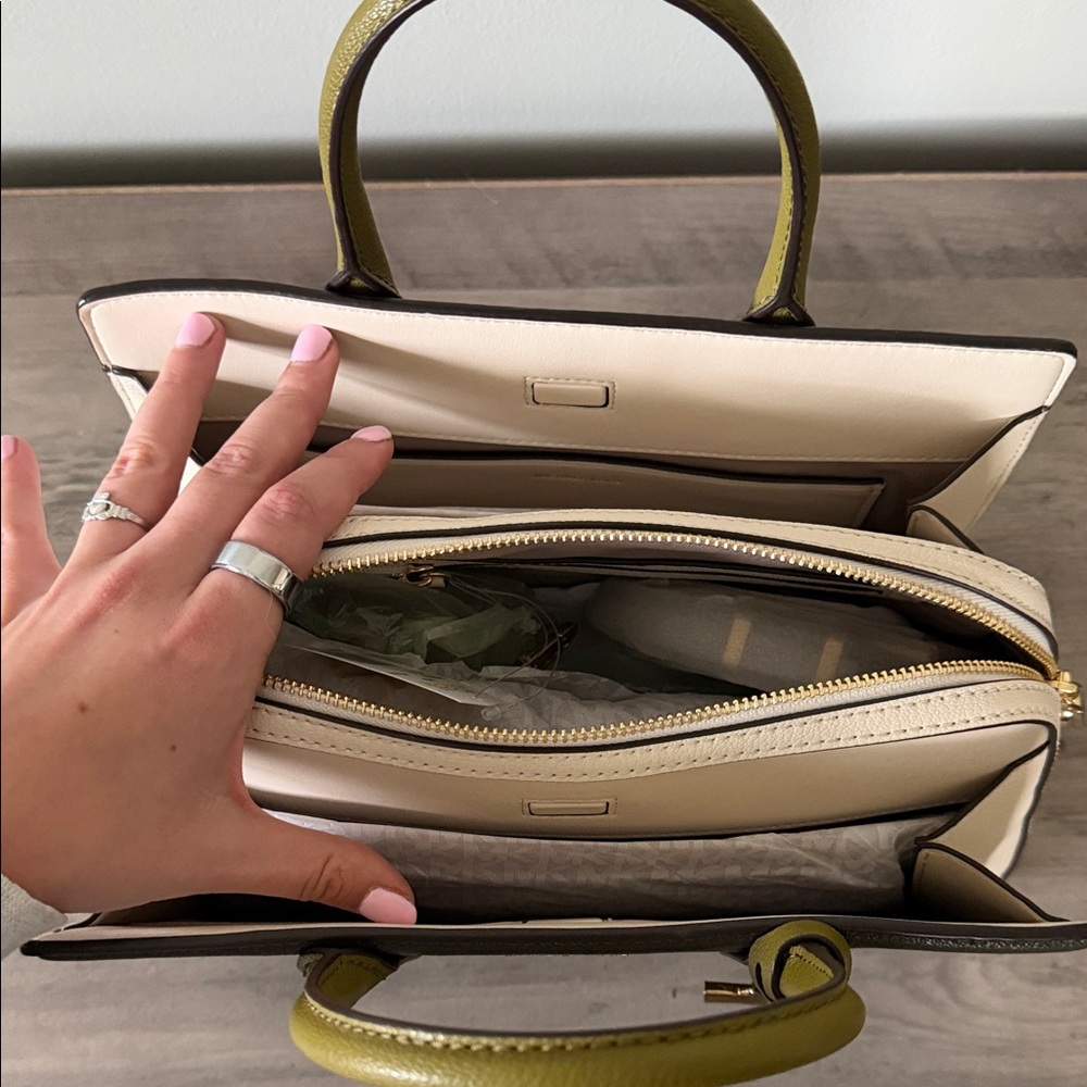 BRAND NEW Michael Kors Laila Olive Green & Ivy Medium Satchel with Gold Hardware - Picture 5 of 7